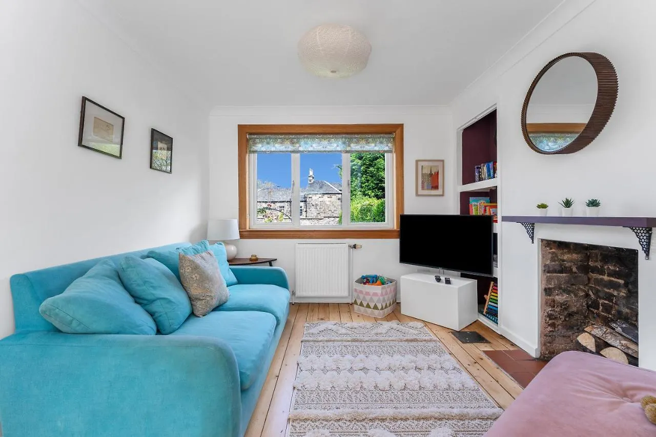 Cozy With Character Cheerful Home With Garden At Leith Links Park Edinburgh