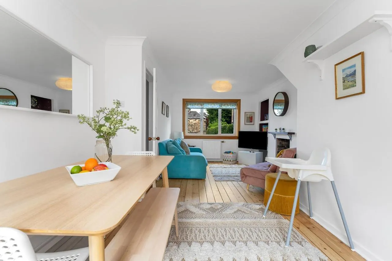 Cozy With Character Cheerful Home With Garden At Leith Links Park Edinburgh Holiday home